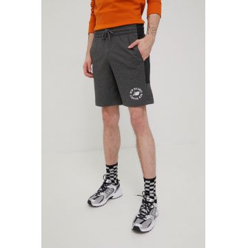 New Balance pantaloni scurti MS21902HC barbati, culoarea gri