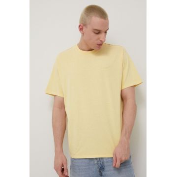 Levi's tricou din bumbac culoarea galben, uni A0637.0024-YellowsOra