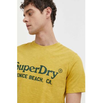 Superdry tricou din bumbac barbati, culoarea galben, cu imprimeu
