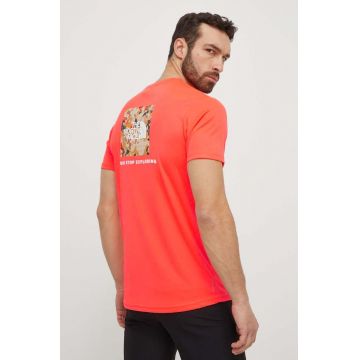 The North Face tricou sport Reaxion culoarea rosu, cu imprimeu, NF0A4CDWQI41