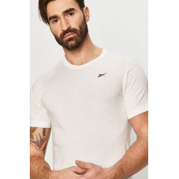 Reebok Tricou U5.C8273 culoarea alb, cu imprimeu