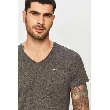 Tommy Jeans tricou bărbați, culoarea gri, melanj DM0DM09587