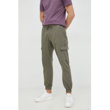 Medicine pantaloni barbati, culoarea verde