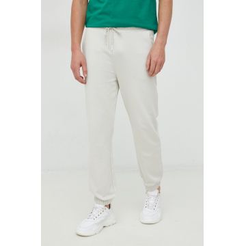 United Colors of Benetton pantaloni de trening din bumbac barbati, culoarea gri, cu imprimeu