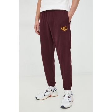 GAP pantaloni de trening barbati, culoarea bordo, cu imprimeu