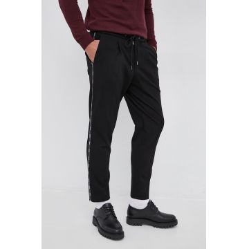 Boss Pantaloni bărbați, culoarea negru, model drept