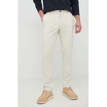 Sisley pantaloni barbati, culoarea bej, mulata