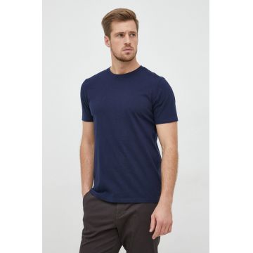 GAP tricou din bumbac culoarea albastru marin, neted