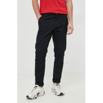 Sisley pantaloni barbati, culoarea negru, mulata