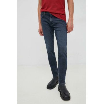 Wrangler jeansi Larston Electric Rodeo barbati