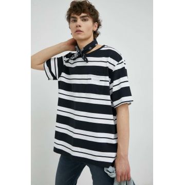 Levi's tricou din bumbac , culoarea negru, modelator
