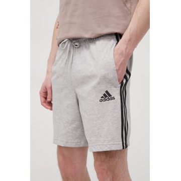 adidas pantaloni scurti GK9990 barbati, culoarea gri, melanj