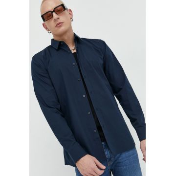 HUGO camasa din bumbac barbati, culoarea albastru marin, cu guler clasic, slim