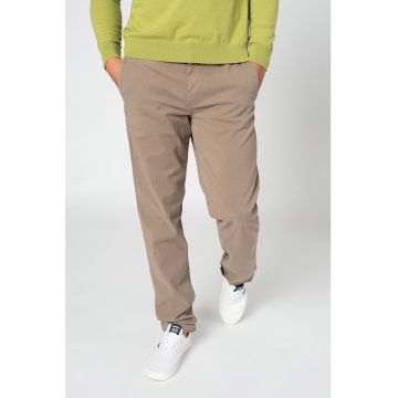 Pantaloni chino cu croiala slim-fit