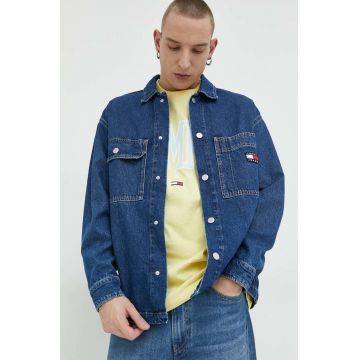 Tommy Jeans geaca jeans barbati, culoarea albastru marin, de tranzitie, oversize
