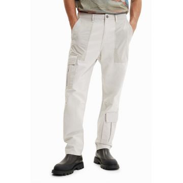 Desigual pantaloni barbati, culoarea bej, cu fason cargo