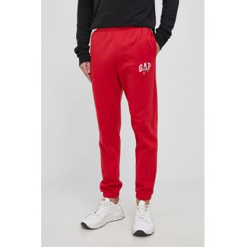 GAP pantaloni barbati, culoarea rosu, cu imprimeu