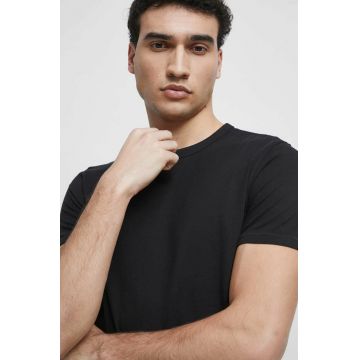 Medicine tricou din bumbac culoarea negru, neted