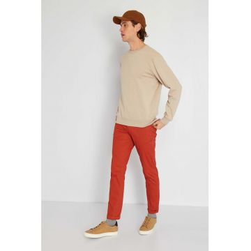 Pantaloni chino cu talie medie