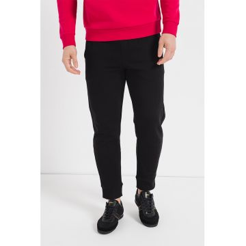 Pantaloni sport regular fit cu logo brodat Hadiko