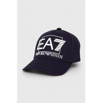 EA7 Emporio Armani sapca culoarea albastru marin, cu imprimeu