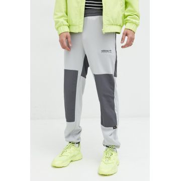 adidas Originals pantaloni de trening Hyperturf Adventure culoarea gri, cu imprimeu