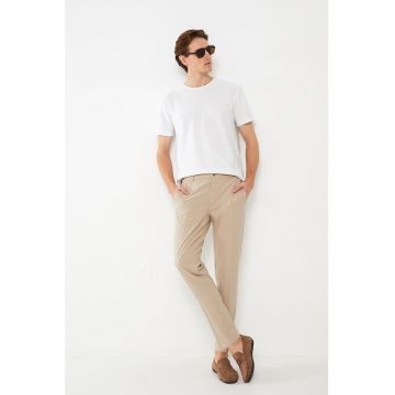 Pantaloni chino crop conici