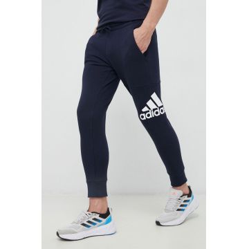 adidas pantaloni de trening din bumbac culoarea albastru marin, cu imprimeu