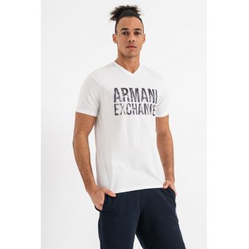 Tricou cu decolteu in V si imprimeu logo