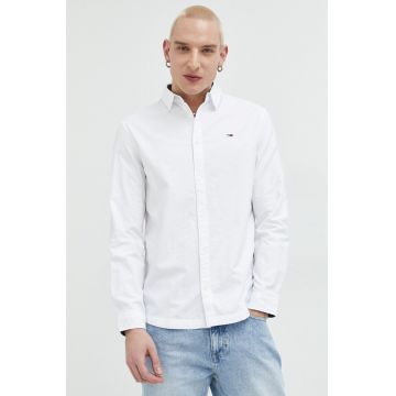 Tommy Jeans camasa din bumbac barbati, culoarea alb, cu guler clasic, regular