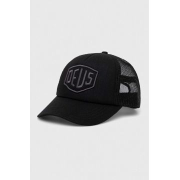 Deus Ex Machina sapca culoarea negru, cu imprimeu
