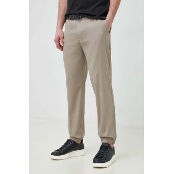 Emporio Armani pantaloni barbati, culoarea bej, drept