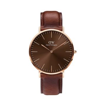 Daniel Wellington ceas barbati, culoarea maro