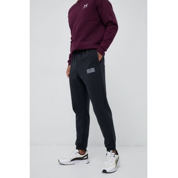 Under Armour pantaloni de trening culoarea negru, cu imprimeu