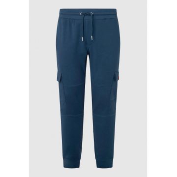 Pantaloni sport cu buzunare cu clapa