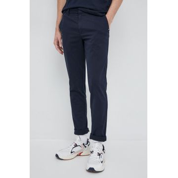 BOSS pantaloni bărbați, culoarea bleumarin, mulată 50487966