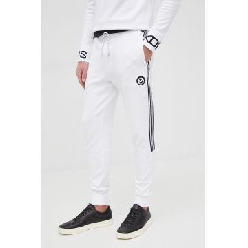 Michael Kors pantaloni barbati, culoarea alb, cu imprimeu