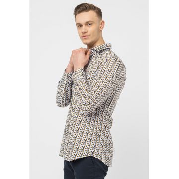 Camasa cu buzunar aplicat pe piept