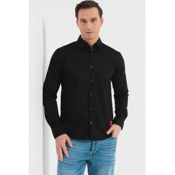 Camasa slim fit cu guler ascutit Ermo