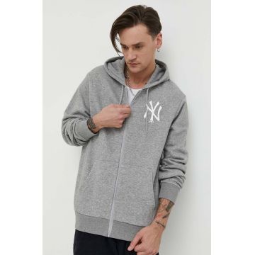 New Era bluza barbati, culoarea gri, cu glugă, cu imprimeu