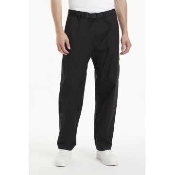 Pantaloni drepti cu o curea ajustabila