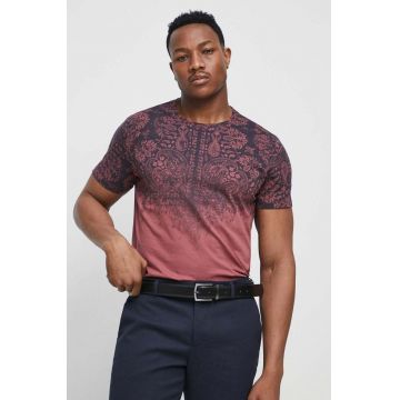 Medicine tricou din bumbac culoarea bordo, cu imprimeu
