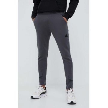 adidas pantaloni de trening culoarea gri, cu imprimeu
