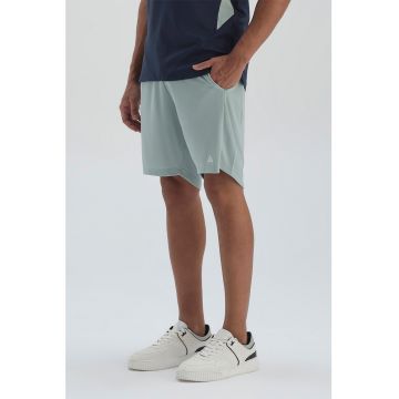 Pantaloni scurti cu snur pentru ajustare
