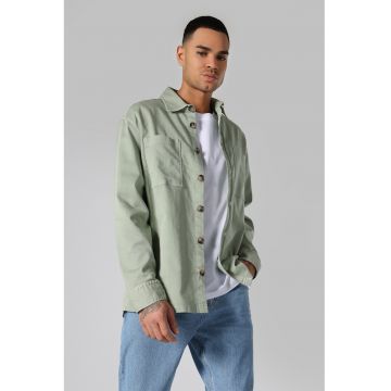 Camasa cu buzunare pe piept