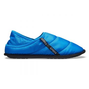 Papuci Crocs Neo Puff Lined Slipper Albastru - Bright Cobalt Papuci Crocs Neo Puff Lined Slipper Albastru - Bright Cobalt