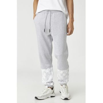 PAntaloni sport cu talie ajustabila