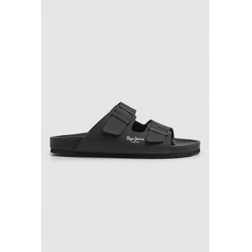 Papuci cu model si catarame - Negru