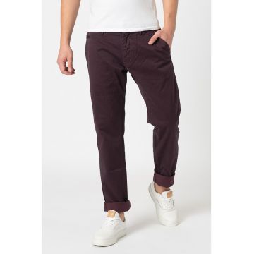 Pantaloni chino