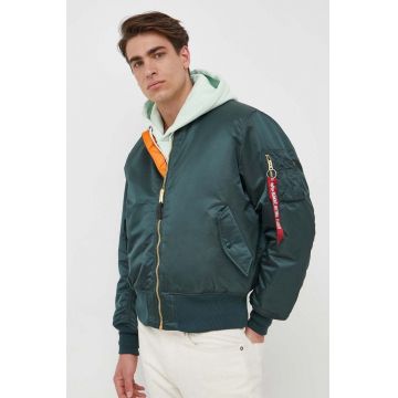Alpha Industries geacă bomber cu două fețe barbati, culoarea verde, de iarna